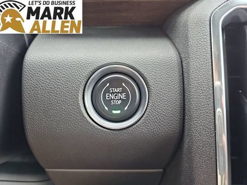 Used 2025 GMC Acadia Denali AWD/4WD image 17