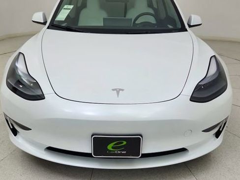 Used 2023 Tesla Model 3 Performance image 9