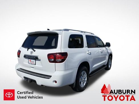 Certified 2021 Toyota Sequoia SR5 AWD/4WD image 8