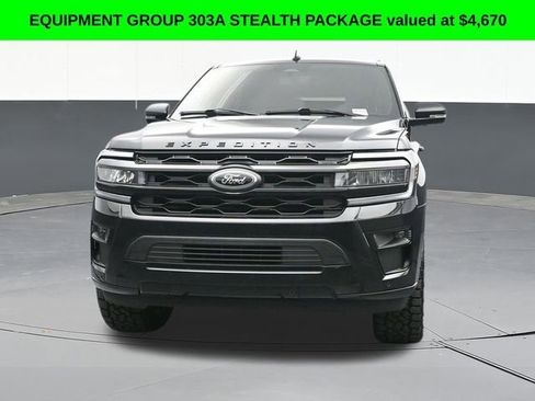 Used 2024 Ford Expedition Limited AWD/4WD image 2