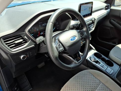 Used 2021 Ford Escape SE w/ Cold Weather Package FWD image 16