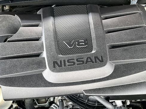Used 2024 Nissan Titan PRO-4X w/ Pro-4x Convenience Package AWD/4WD image 33