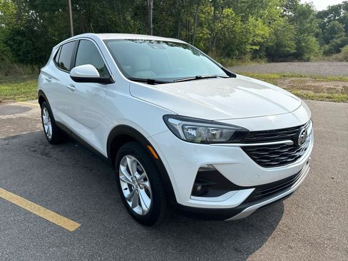 Used 2021 Buick Encore GX Preferred w/ Cold Weather Comfort Package FWD image 3