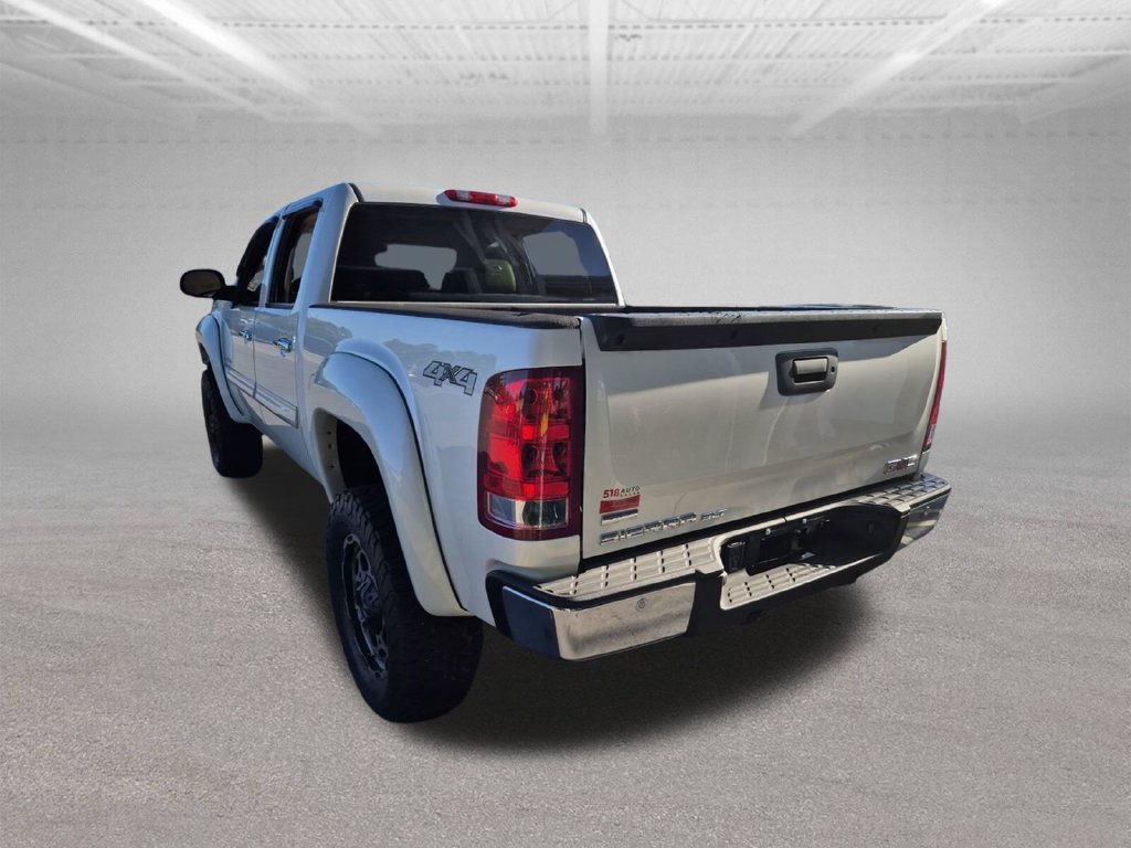 Used 2011 GMC Sierra 1500 SLT w/ SLT White Diamond Edition AWD/4WD image 17