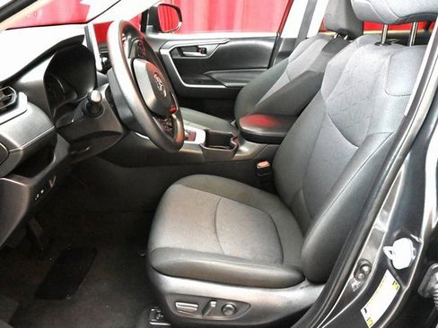 Certified 2025 Toyota RAV4 XLE image 4