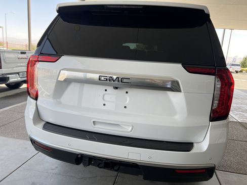 Used 2022 GMC Yukon Denali AWD/4WD image 7