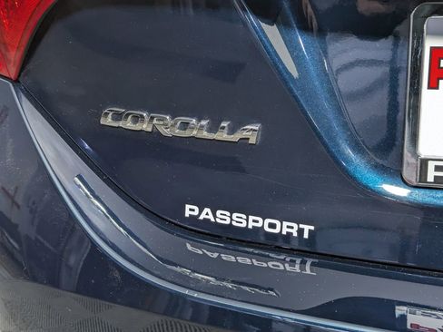 Used 2019 Toyota Corolla LE image 12