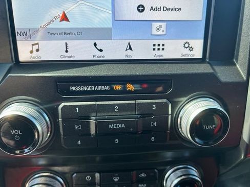 Used 2019 Ford F150 Lariat w/ Equipment Group 502A Luxury AWD/4WD image 24