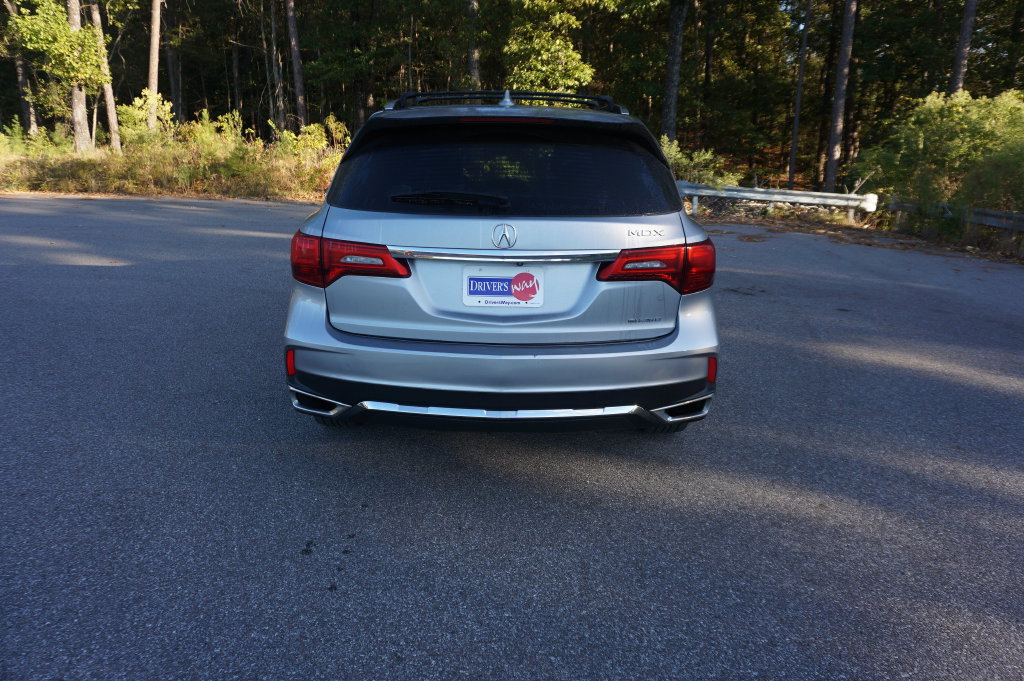 Used 2017 Acura MDX w/ Technology Package AWD/4WD image 22