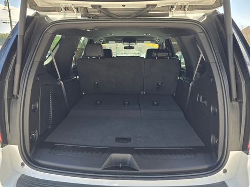 Used 2022 Chevrolet Tahoe LT w/ Luxury Package image 25