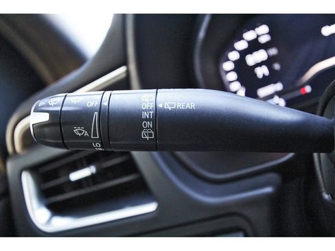 Used 2024 GMC Yukon AT4 w/ Technology Package image 17