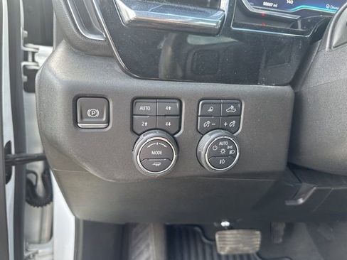 Used 2024 Chevrolet Silverado 2500 LTZ w/ LTZ Convenience Package AWD/4WD image 8
