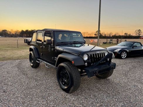 Used 2017 Jeep Wrangler Unlimited Sport AWD/4WD image 6