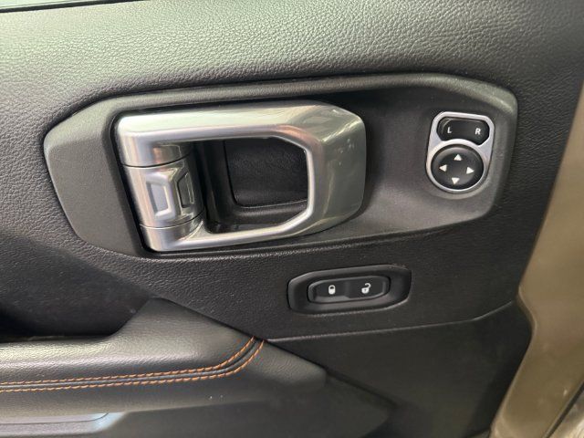 Used 2020 Jeep Gladiator Mojave AWD/4WD image 28