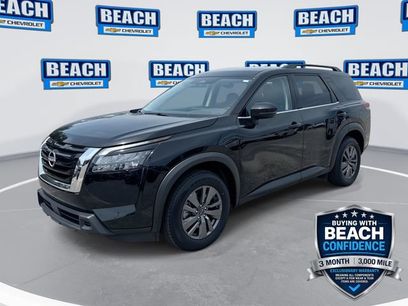 Used 2025 Nissan Pathfinder SV