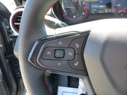 Used 2025 Chevrolet Trax RS w/ Driver Confidence Package FWD image 24