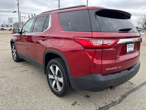 Used 2019 Chevrolet Traverse LT w/ LT Premium Package image 3