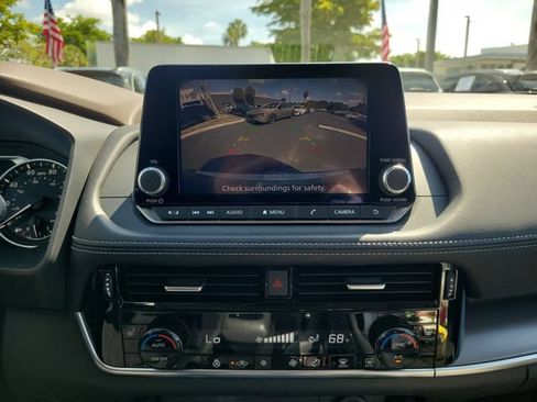 Used 2022 Nissan Rogue SV w/ SV Premium Package FWD image 27