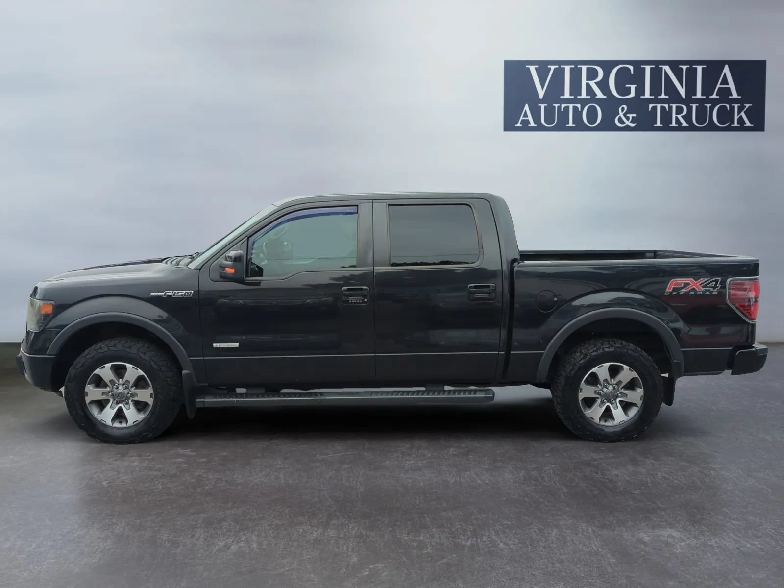 Used 2014 Ford F150 FX4 w/ Equipment Group 402A Luxury AWD/4WD image 2