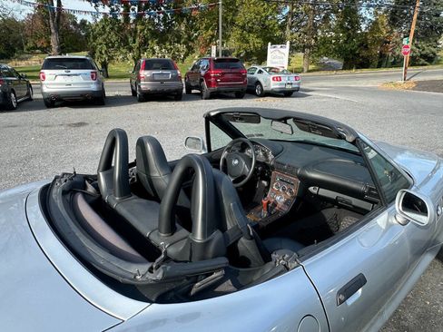 Used 2000 BMW Z3 2.5i image 9