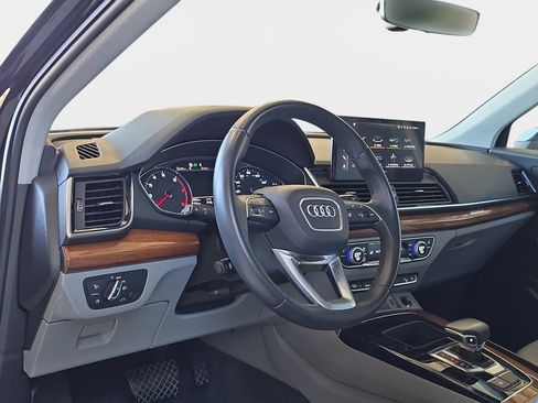 Used 2023 Audi Q5 2.0T Premium w/ Convenience Package AWD/4WD image 19