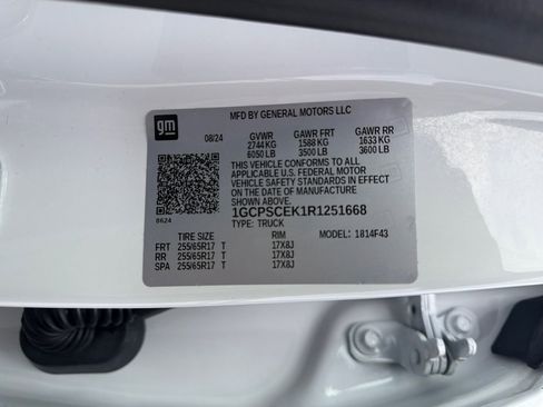 Used 2024 Chevrolet Colorado LT w/ LT Convenience Package image 20