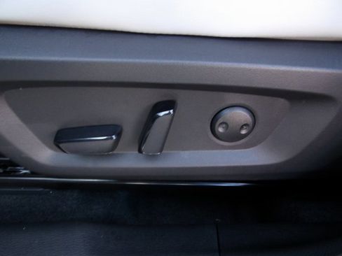 New 2025 Mitsubishi Outlander SE image 22