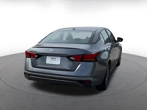 Used 2025 Nissan Altima 2.5 SV image 14