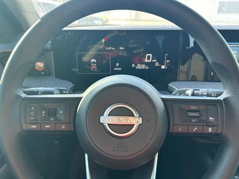 Used 2025 Nissan Kicks SV FWD image 23
