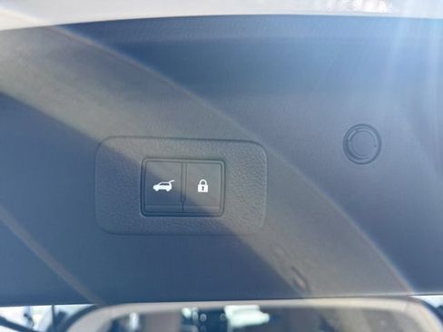 Used 2024 Nissan Armada Platinum w/ Captain's Chairs Package AWD/4WD image 21