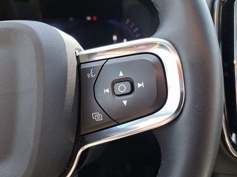 Used 2023 Volvo XC40 B5 Plus w/ Driver Assist Package AWD/4WD image 23