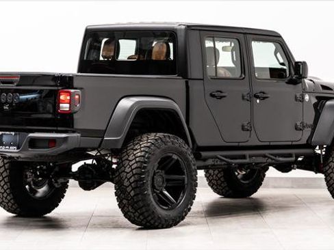 Used 2026 Jeep Gladiator Sport image 8