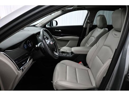 Certified 2023 Cadillac XT4 Luxury w/ Cold Weather Package FWD image 35