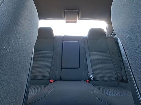 Used 2017 Dodge Challenger R/T image 25