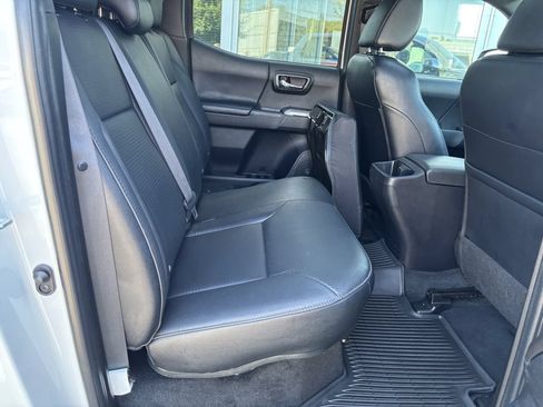 Used 2023 Toyota Tacoma Limited AWD/4WD image 29