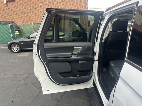 Used 2025 Ford Expedition Max Platinum w/ Driver's Package AWD/4WD image 13