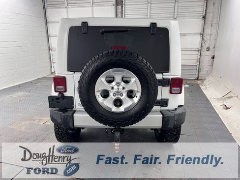 Used 2014 Jeep Wrangler Unlimited Sahara w/ Dual Top Group image 6