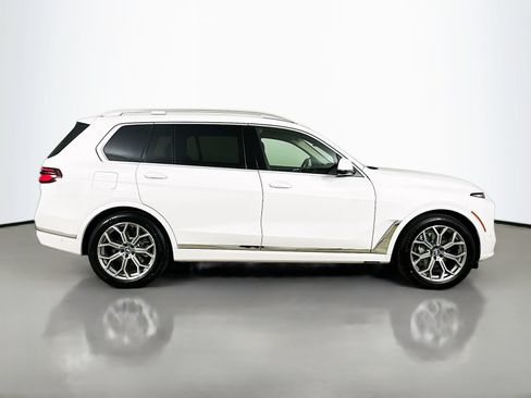 New 2027 BMW X7 xDrive40i w/ Premium Package AWD/4WD image 4