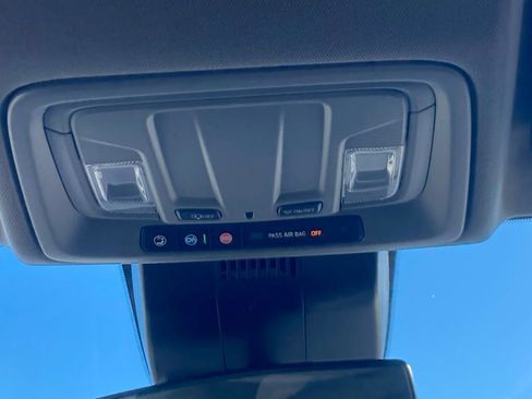 Used 2024 GMC Sierra 1500 Elevation image 16