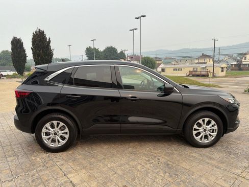 Used 2024 Ford Escape Active AWD/4WD image 9