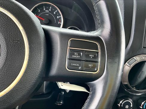 Used 2013 Jeep Wrangler Sport AWD/4WD image 21