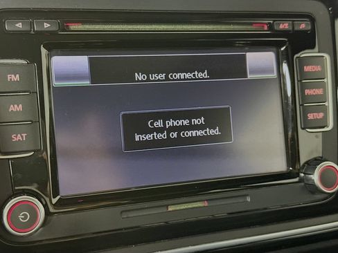 Used 2013 Volkswagen Beetle Turbo FWD image 15