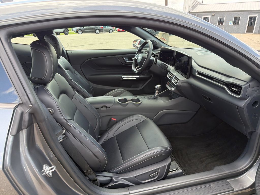 Used 2026 Ford Mustang Premium RWD image 15
