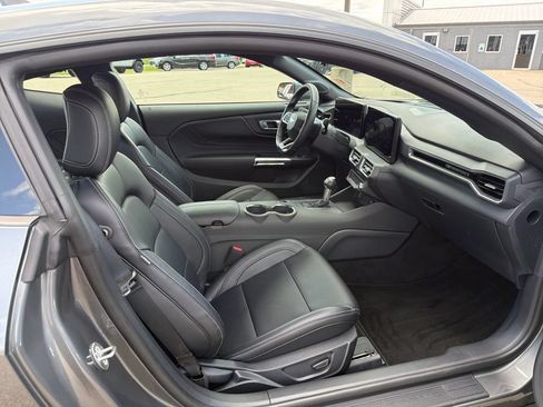 Used 2026 Ford Mustang Premium RWD image 15