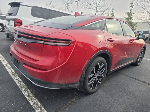 Used 2023 Toyota Crown XLE image 7