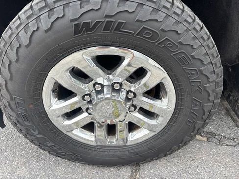 Used 2015 Chevrolet Silverado 2500 LT w/ LT Convenience Package AWD/4WD image 16