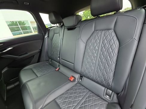 Used 2025 Audi SQ6 e-tron Prestige w/ Black Edition One AWD/4WD image 20