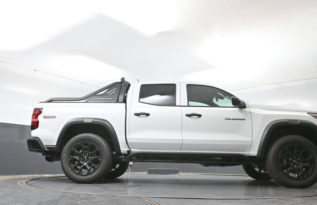 New 2026 Chevrolet Colorado Trail Boss AWD/4WD image 38