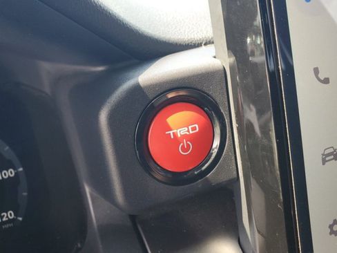 Used 2025 Toyota 4Runner TRD Off-Road Premium AWD/4WD image 21