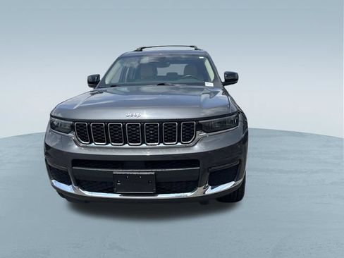 Used 2022 Jeep Grand Cherokee L Limited AWD/4WD image 10
